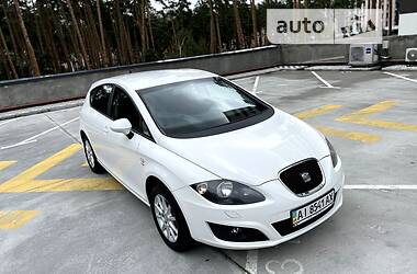 Хэтчбек SEAT Leon 2010 в Киеве