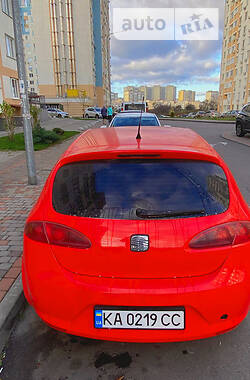 Хэтчбек SEAT Leon 2008 в Киеве