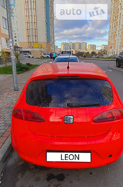 Хэтчбек SEAT Leon 2008 в Киеве