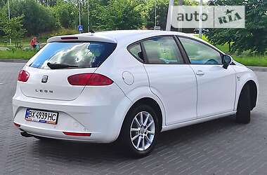 Хэтчбек SEAT Leon 2011 в Шепетовке