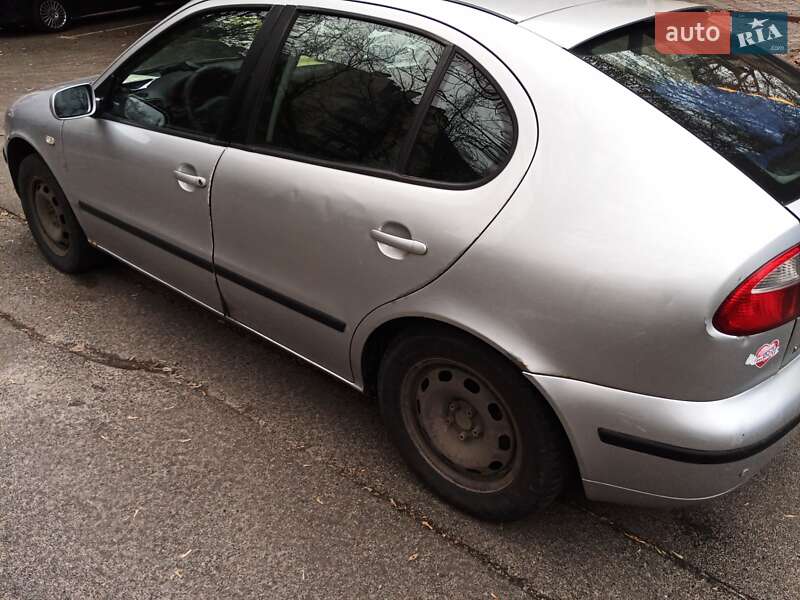 Хэтчбек SEAT Leon 2003 в Бородянке