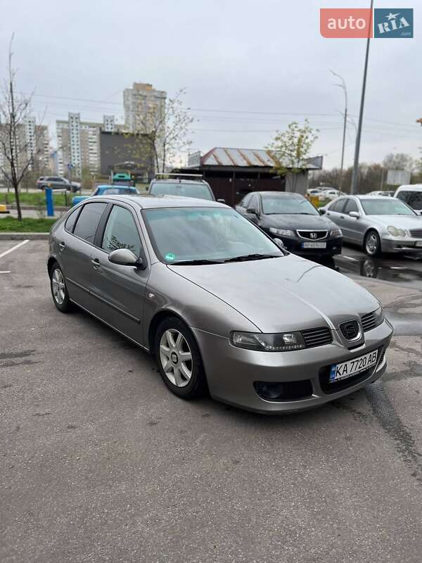 Хетчбек SEAT Leon 2006 в Києві