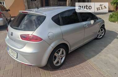 Хэтчбек SEAT Leon 2011 в Ковеле