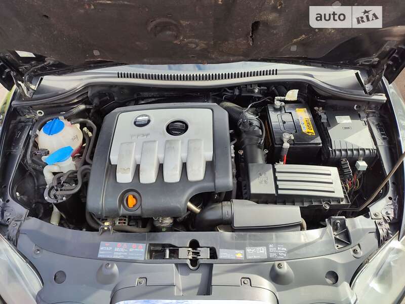 Хетчбек SEAT Leon 2006 в Житомирі