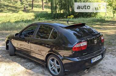 Хэтчбек SEAT Leon 2004 в Сумах