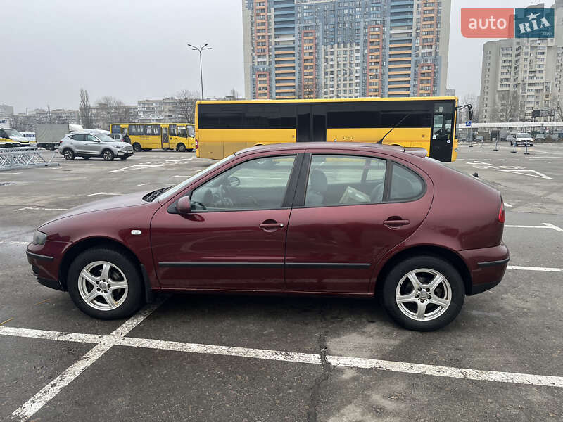 Хэтчбек SEAT Leon 2004 в Киеве