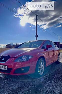 Хэтчбек SEAT Leon 2010 в Василькове