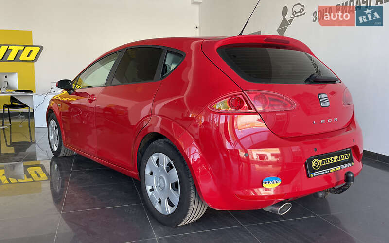 Хэтчбек SEAT Leon 2006 в Шептицькому