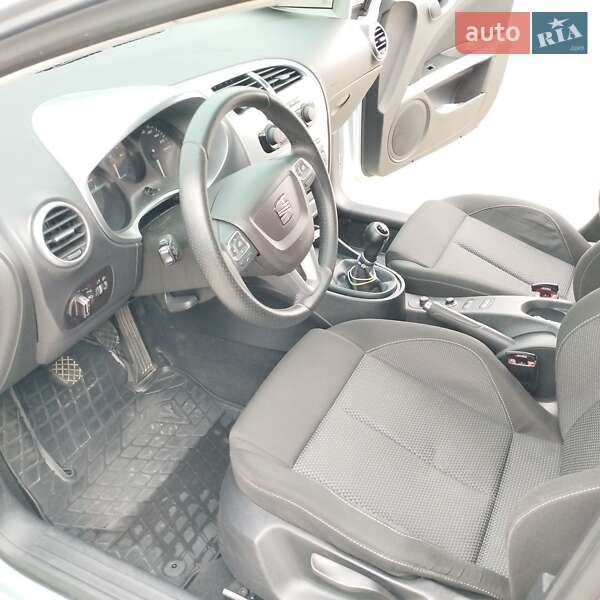Хэтчбек SEAT Leon 2009 в Хорошеве