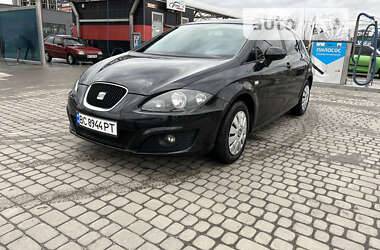 Хэтчбек SEAT Leon 2010 в Львове