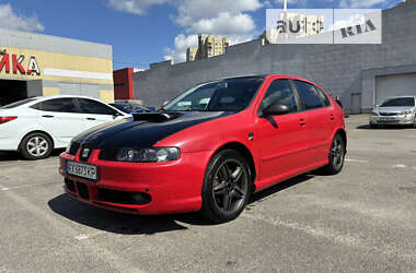 Хэтчбек SEAT Leon 2004 в Киеве