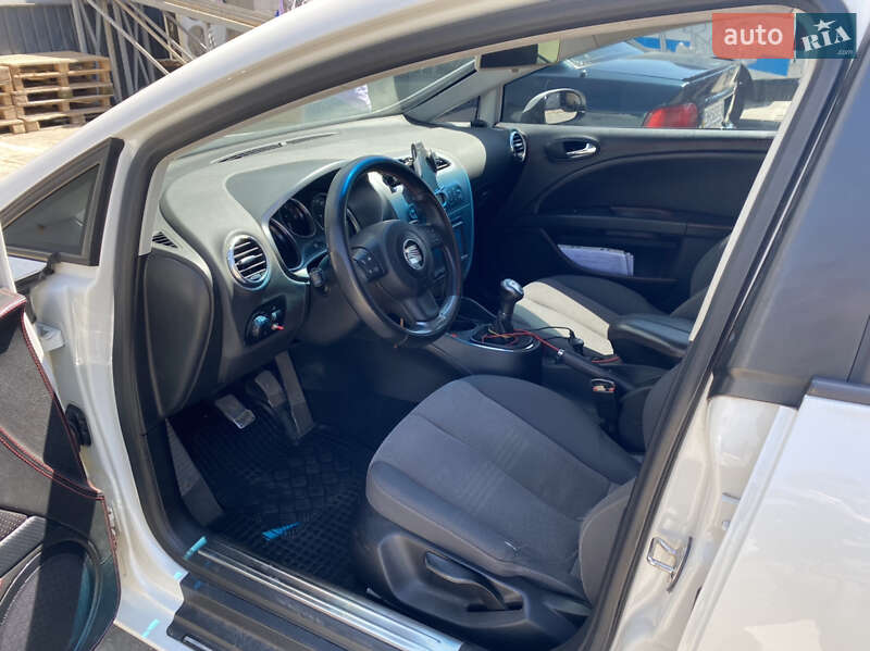 Хетчбек SEAT Leon 2008 в Одесі