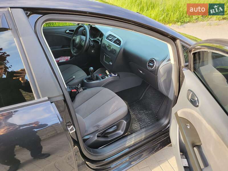 Хэтчбек SEAT Leon 2006 в Хмельницком