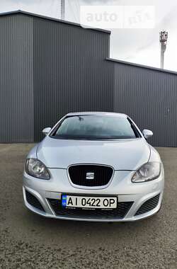 Хэтчбек SEAT Leon 2010 в Киеве