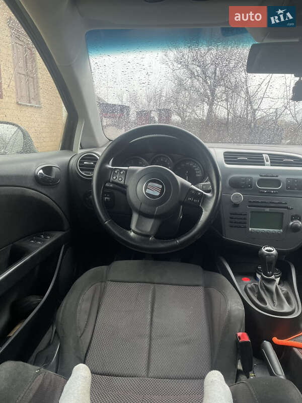 Хэтчбек SEAT Leon 2008 в Черкассах