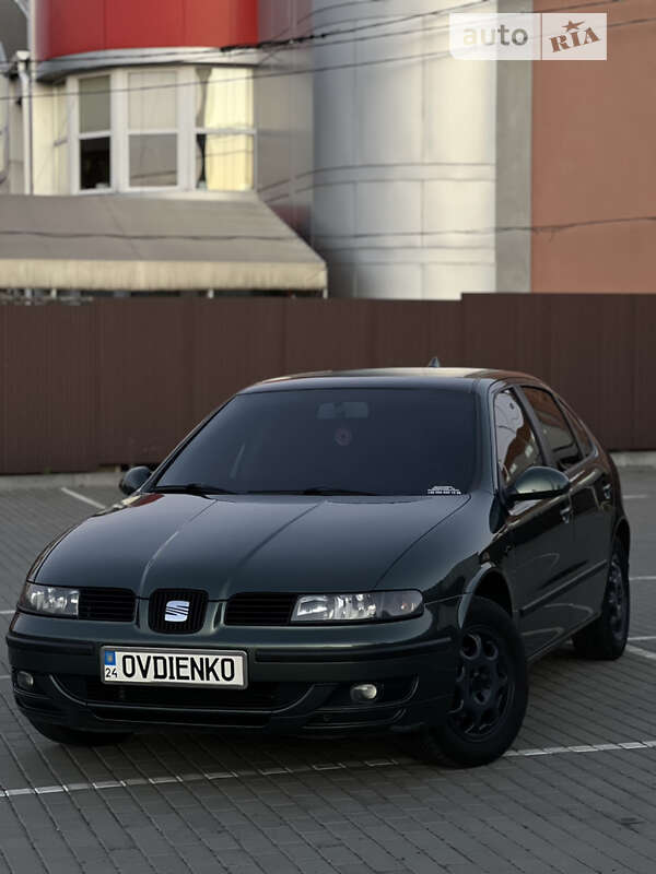 Хэтчбек SEAT Leon 2003 в Черкассах