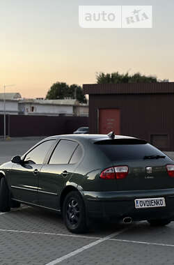 Хэтчбек SEAT Leon 2003 в Черкассах