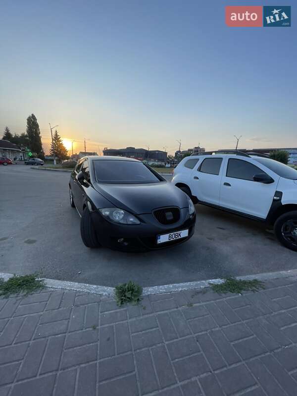 Хэтчбек SEAT Leon 2008 в Черкассах