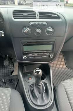 Хэтчбек SEAT Leon 2011 в Баре