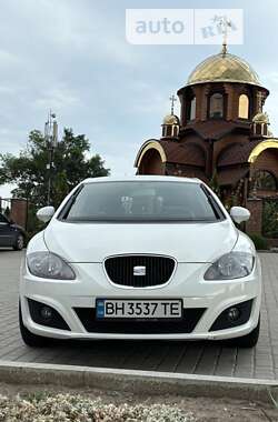 Хэтчбек SEAT Leon 2011 в Черноморске