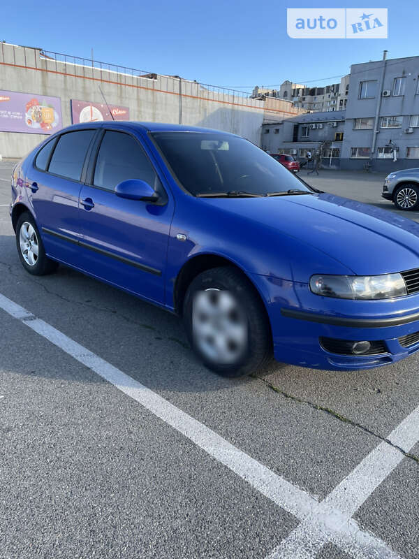 Хэтчбек SEAT Leon 2004 в Киеве