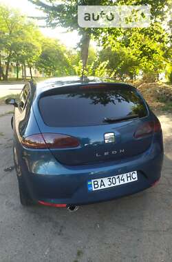 Хэтчбек SEAT Leon 2006 в Гайвороне