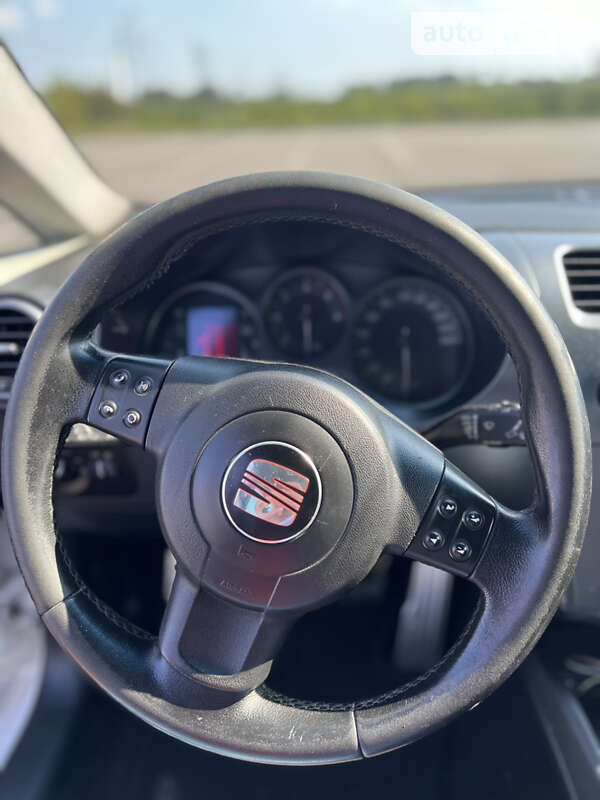 Хэтчбек SEAT Leon 2008 в Ровно