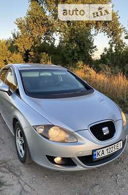 Хэтчбек SEAT Leon 2008 в Житомире