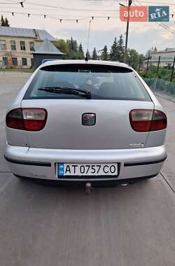 Хетчбек SEAT Leon 2000 в Тисмениці