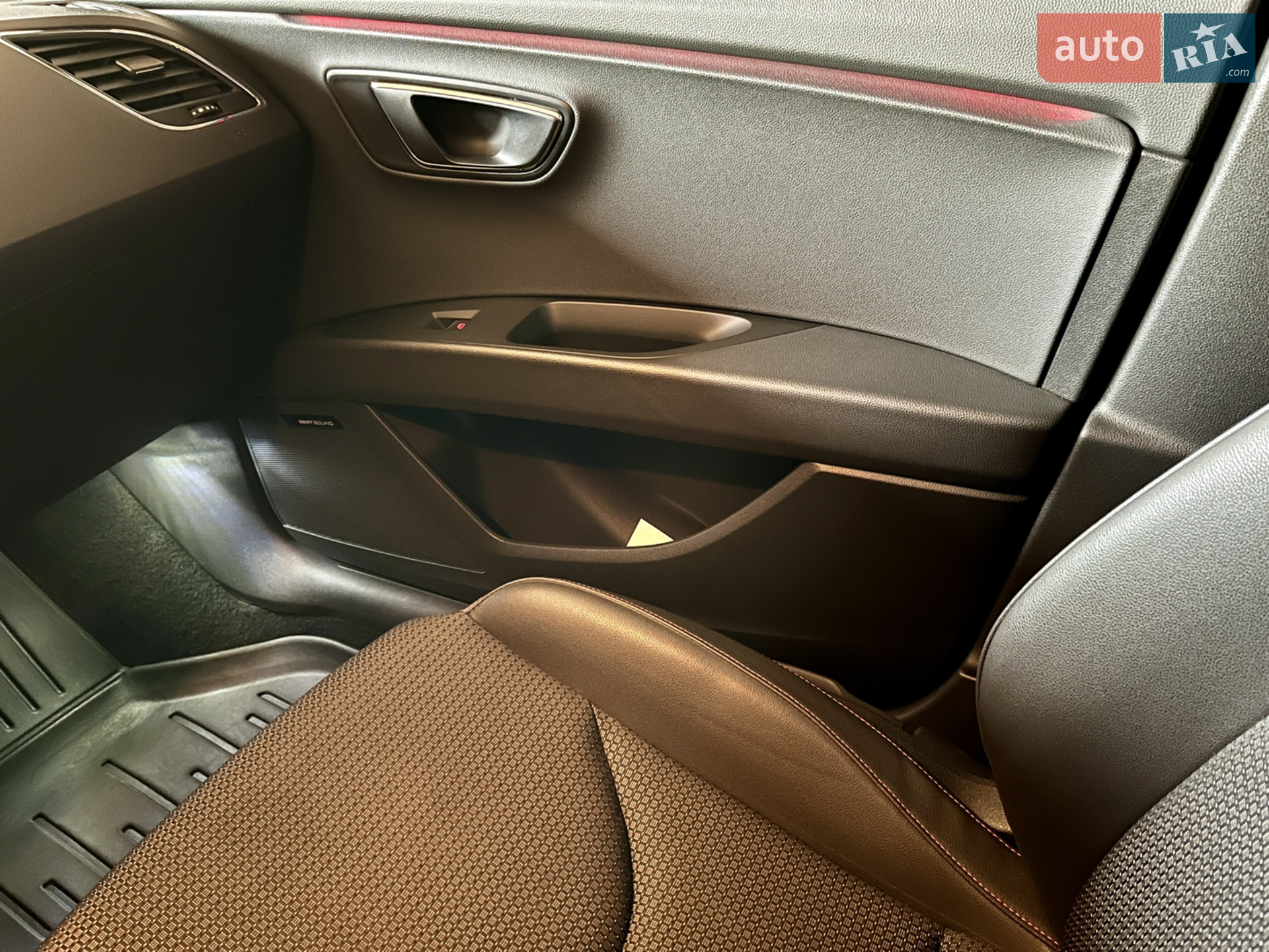 2014 SEAT Leon - мініатюра 11