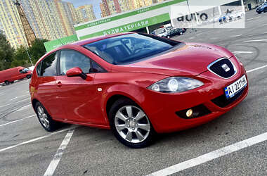 Хетчбек SEAT Leon 2008 в Києві