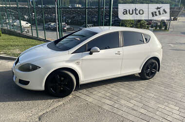 Хэтчбек SEAT Leon 2008 в Львове