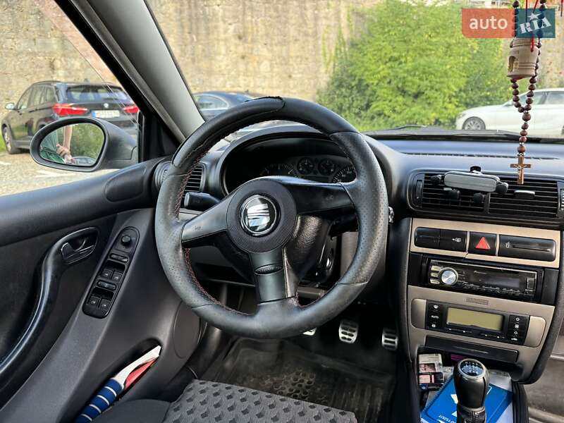 Хэтчбек SEAT Leon 2002 в Виннице