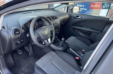 Хэтчбек SEAT Leon 2011 в Днепре