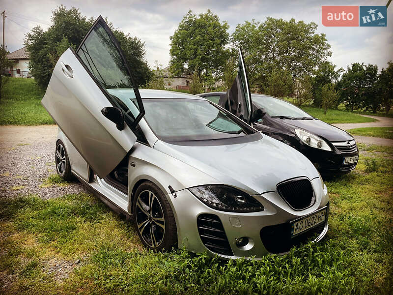 Хетчбек SEAT Leon 2006 в Береговому