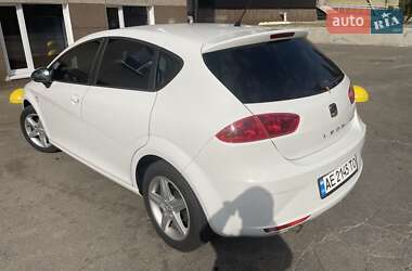 Хэтчбек SEAT Leon 2012 в 