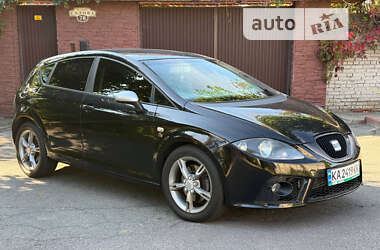 Хэтчбек SEAT Leon 2007 в Киеве