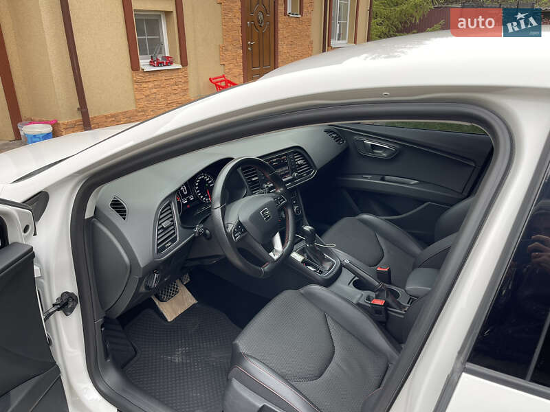 Хэтчбек SEAT Leon 2016 в Кропивницком