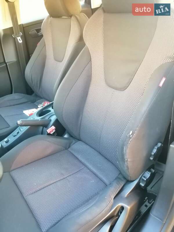 Хэтчбек SEAT Leon 2008 в Тернополе