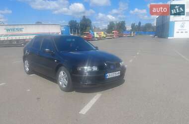 Хэтчбек SEAT Leon 2003 в Киеве