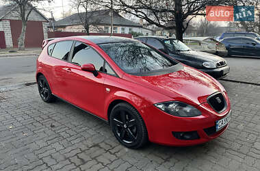 Хэтчбек SEAT Leon 2008 в Черкассах