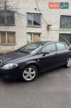 Хэтчбек SEAT Leon 2008 в Луцке