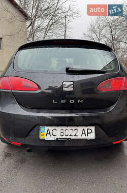 Хэтчбек SEAT Leon 2008 в Луцке