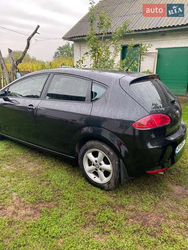 Хэтчбек SEAT Leon 2006 в Черкассах