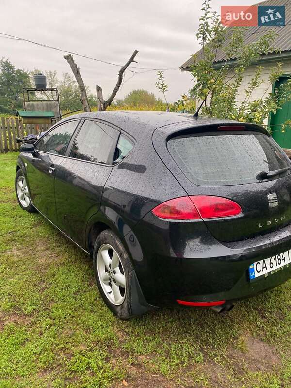 Хэтчбек SEAT Leon 2006 в Черкассах