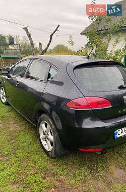 Хэтчбек SEAT Leon 2006 в 