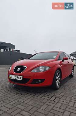 Хетчбек SEAT Leon 2008 в Дніпрі