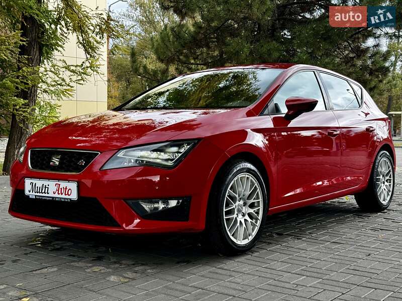 Хэтчбек SEAT Leon 2013 в Днепре