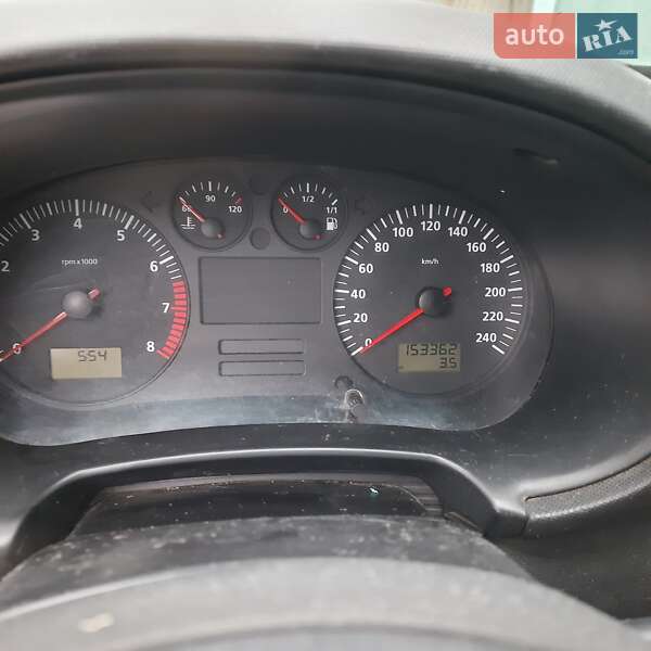 Хэтчбек SEAT Leon 2005 в Кицмани