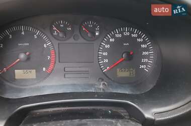 Хэтчбек SEAT Leon 2005 в 